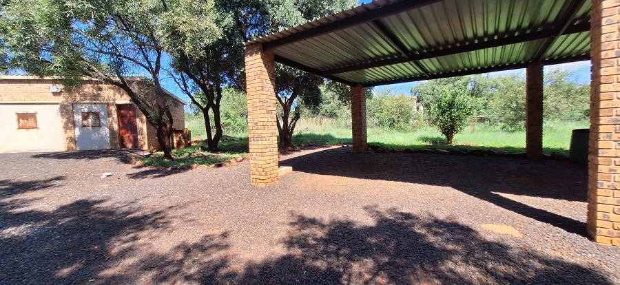 8 Bedroom Property for Sale in Swartruggens North West